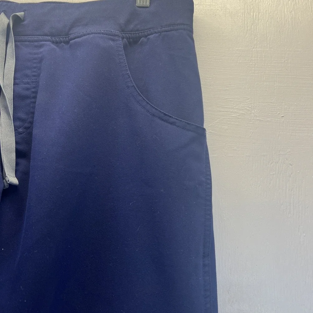 Figs Unisex Kade Cargo Scrub Pants Large Royal Blue‎ Nurse Medical T21004